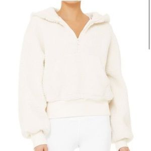 Alo Yoga Streetside Half Zip Sherpa in Pristine